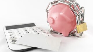 親が亡くなったら口座が凍結される？知らないと困る銀行手続きと対策完全ガイド